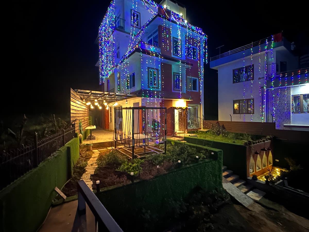 LUXE MEERA MAHAL — photo by LUXE MEERA MAHAL