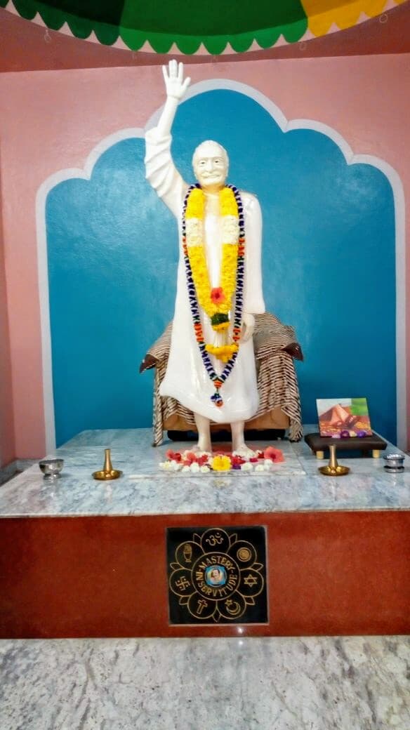 Meher Baba Temple — photo by Vishnu Meher