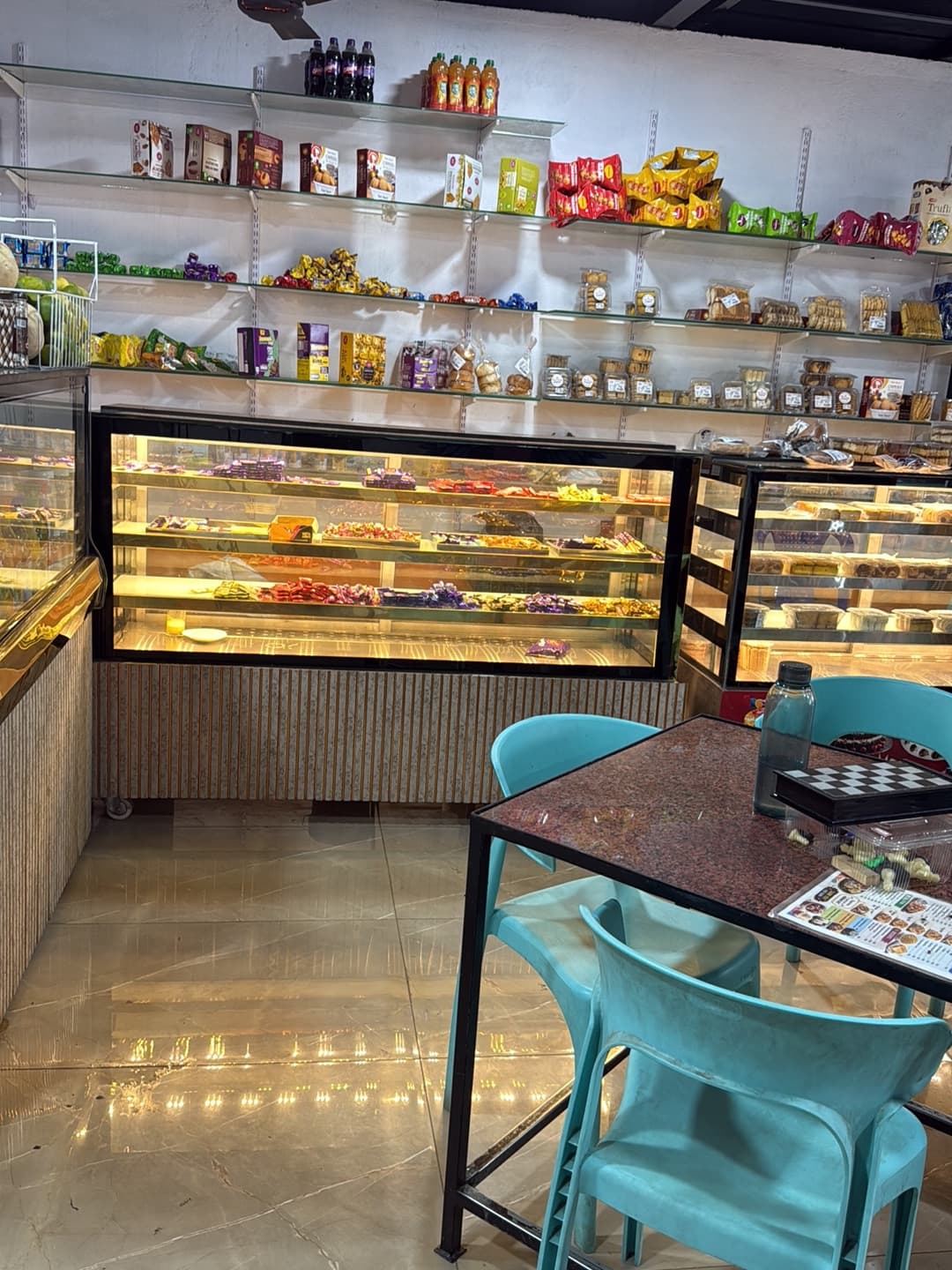 Meridian cafe — photo by Vamsi Samiv