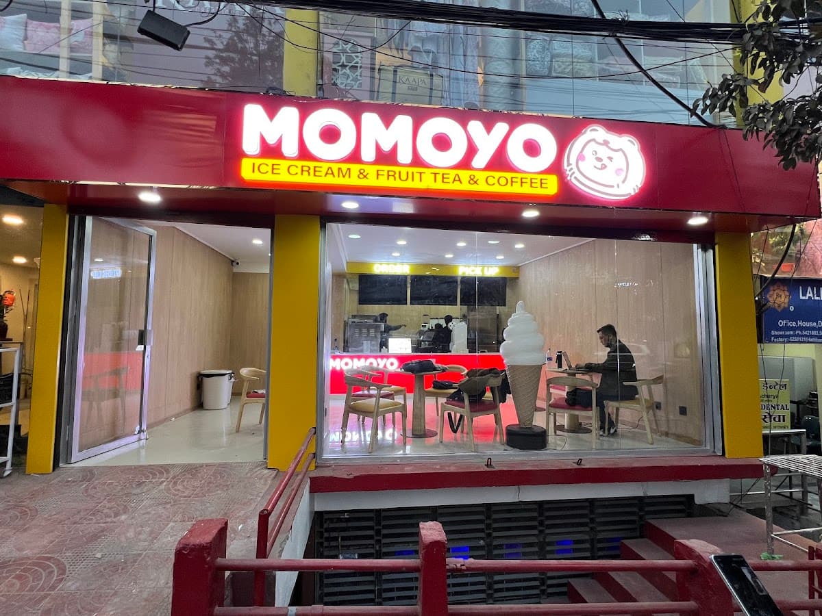 MOMOYO fruit tea & ice cream,2nd outlet — photo by Sabin Shilpakar