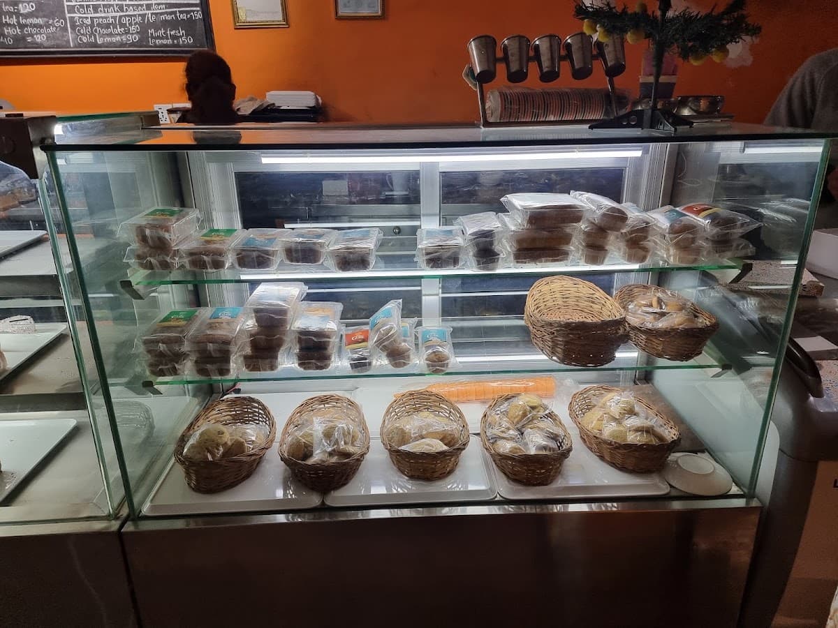 MR BAKE Coffee — photo by kyarol dhoju