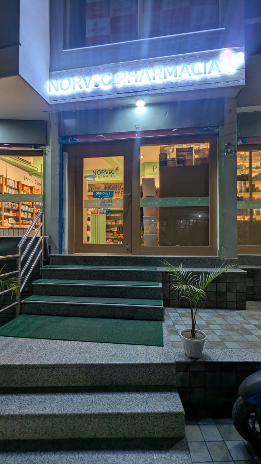 Norvic pharmacia Maitidevi Branch — photo by Norvic Pharmacia P. Ltd.