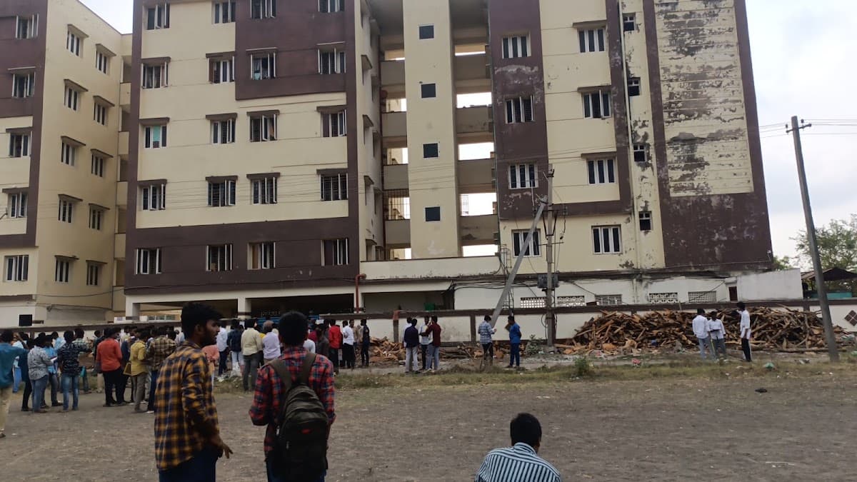 NRI Junior College.Palakaluru Road,Guntur — photo by nandu Perala