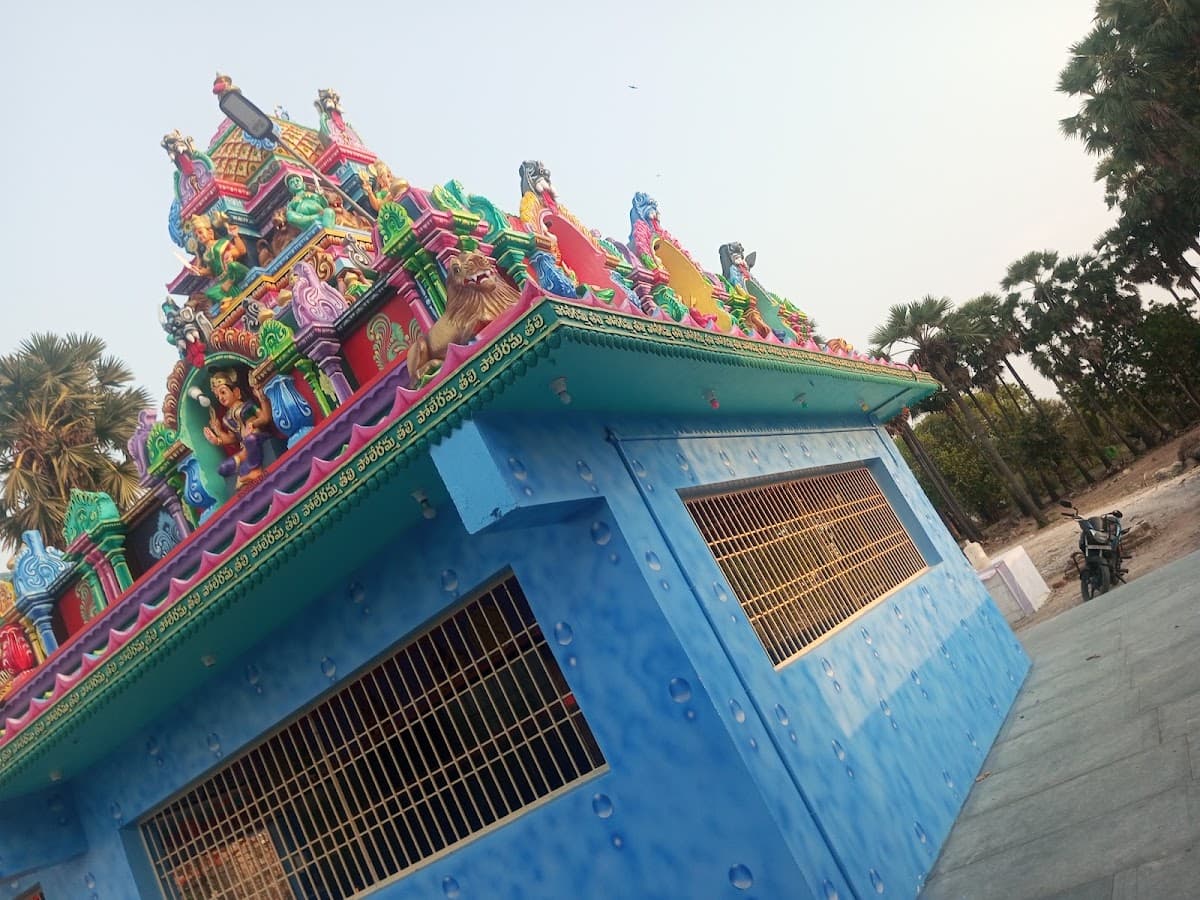 Poleramma thalli temple — photo by Nashat Bhasha