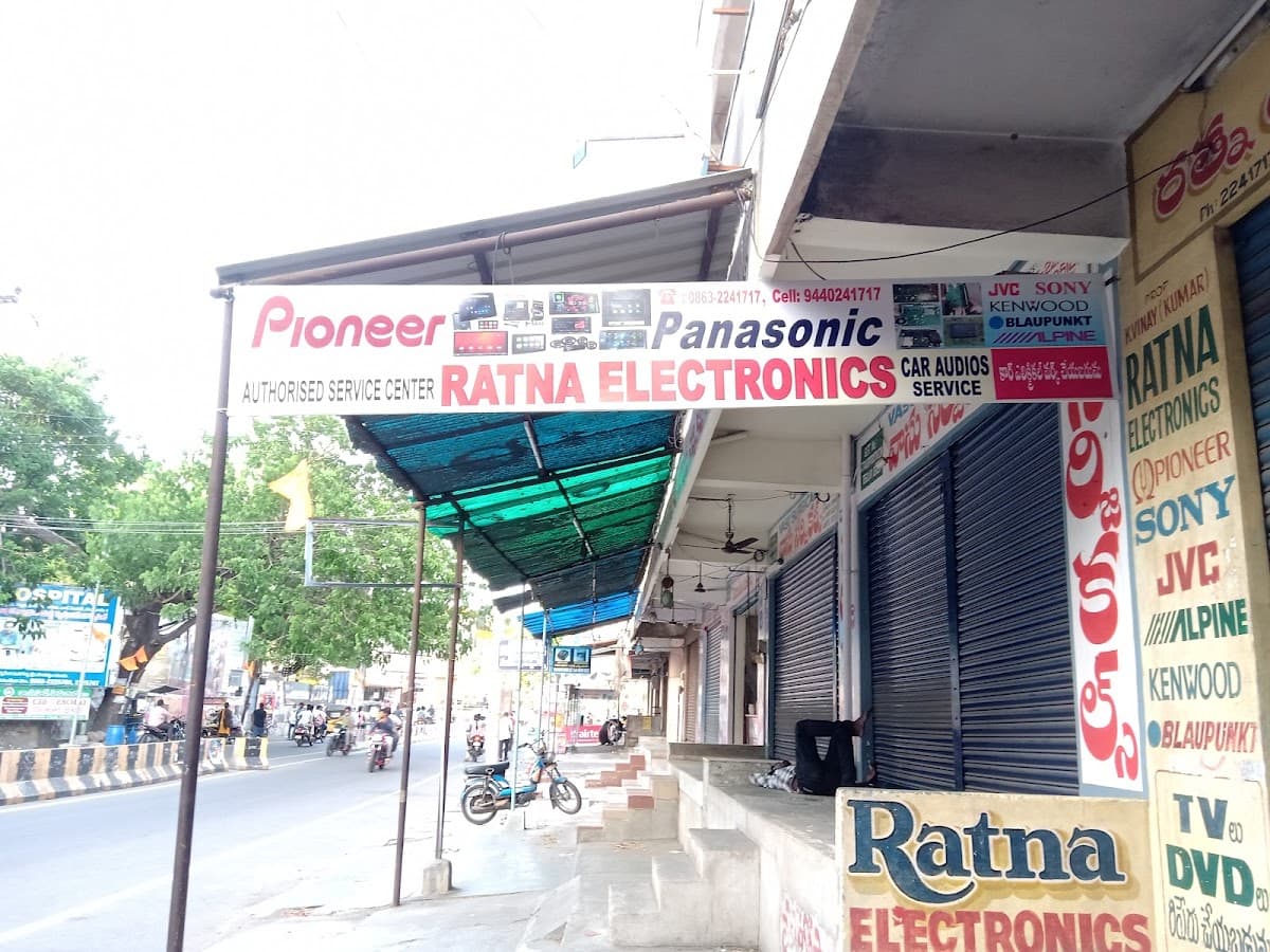 Ratna Electronics — photo by Ratna Electronics