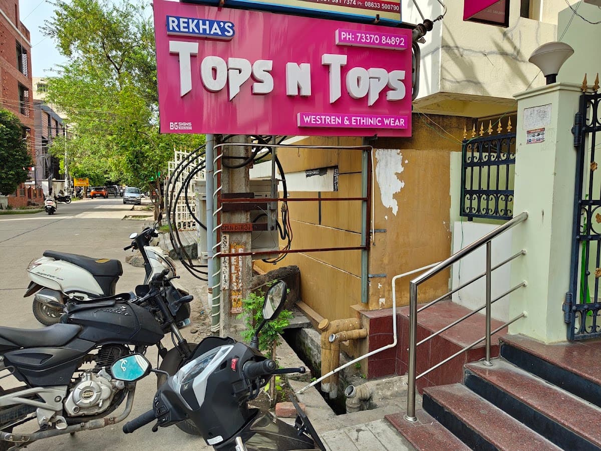 Rekha's Tops N Tops — photo by Rekha's Tops N Tops