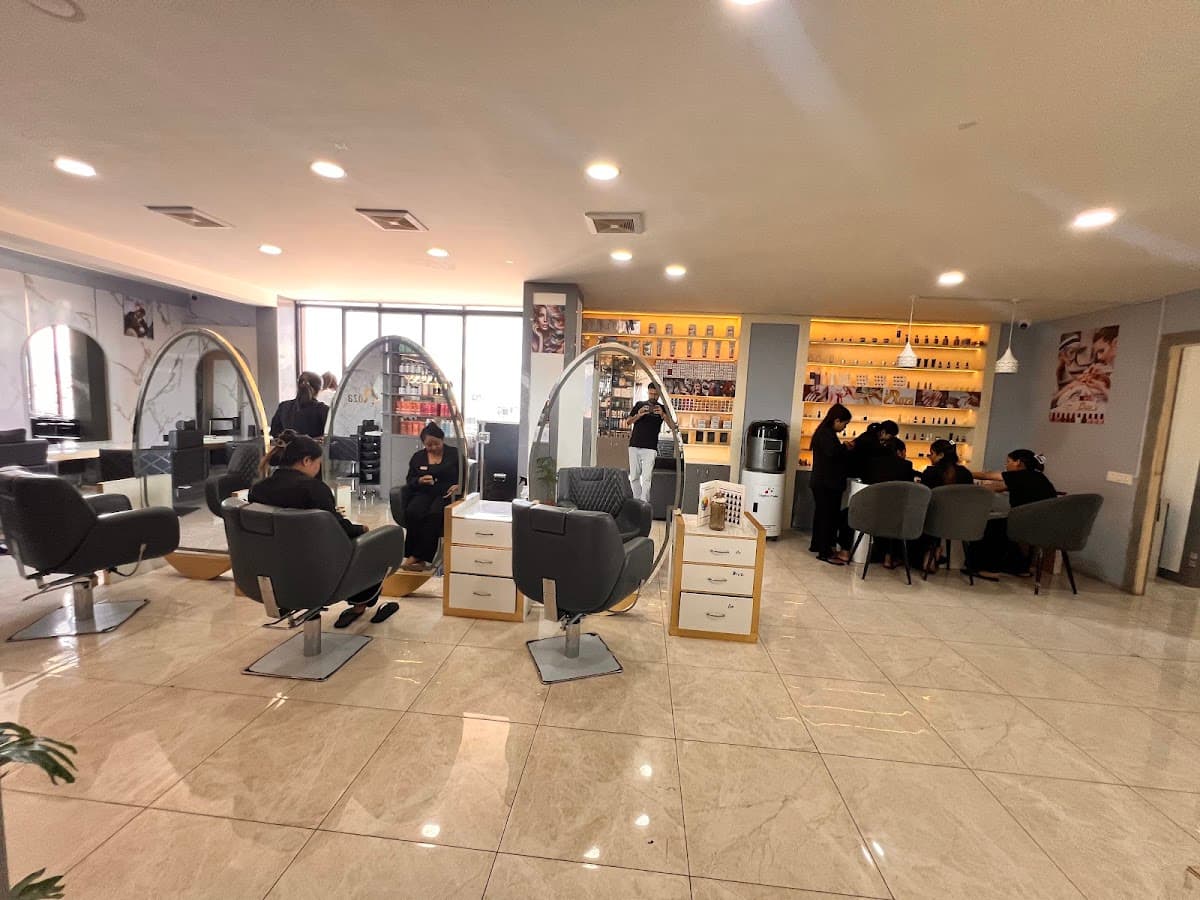 Roza Makeup and Skin Care — photo by Roza Makeup and Skin Care