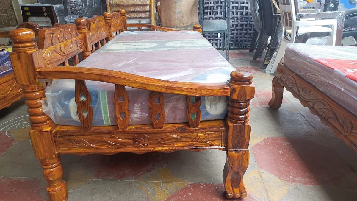 RR Furnitures — photo by rrfurnitures