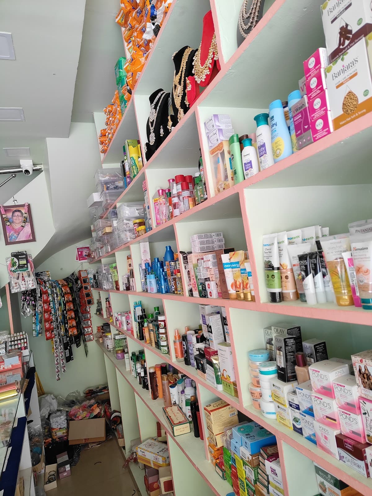 S V Botique and Ladies Emporium — photo by Raju Katta