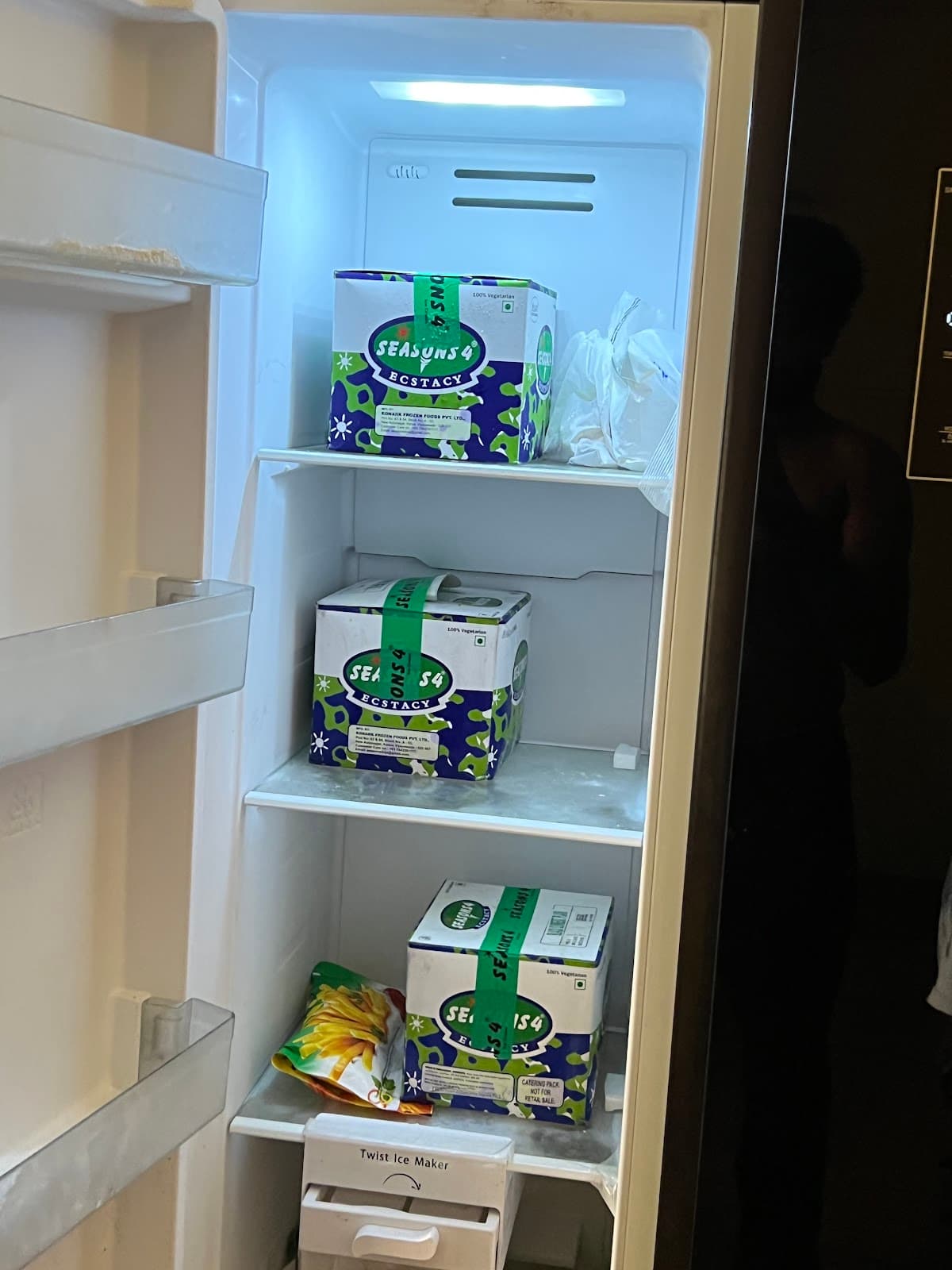 Seasons 4 icecream offline dealer — photo by Shashi Nag