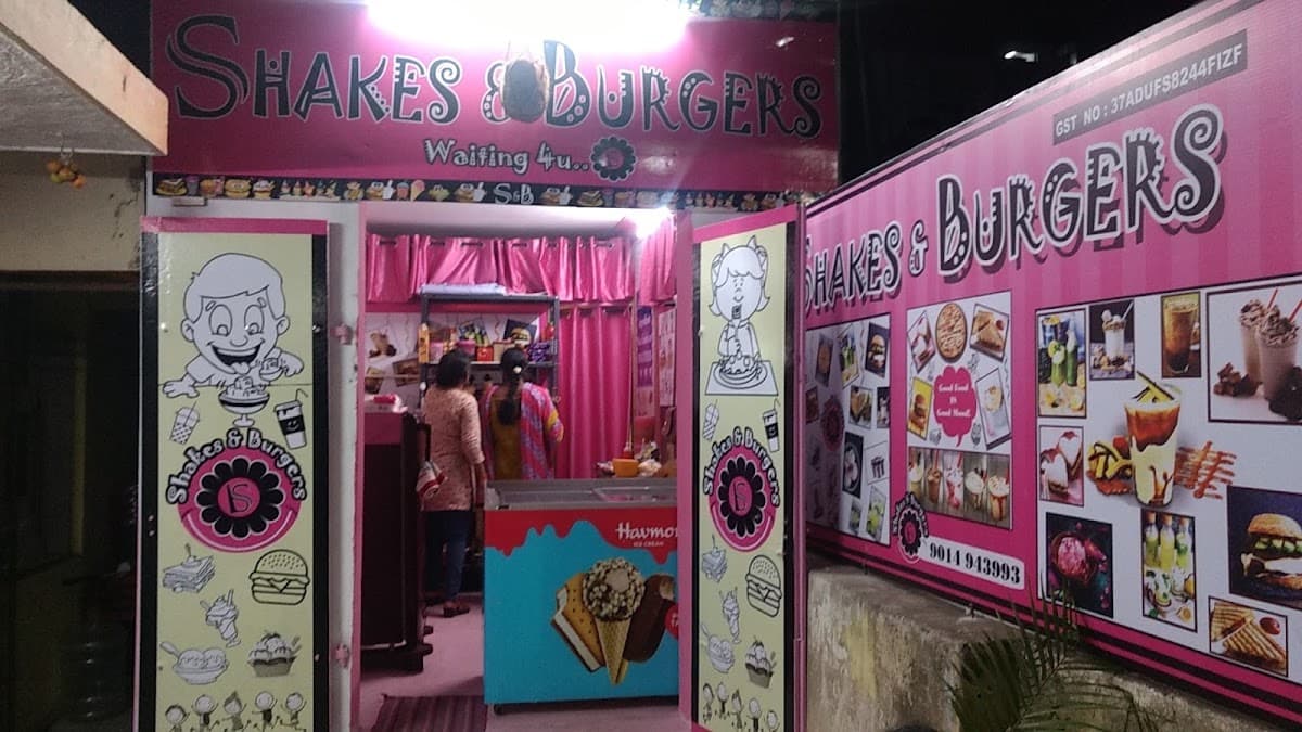 Shakes & Burgers — photo by Shakes & Burgers
