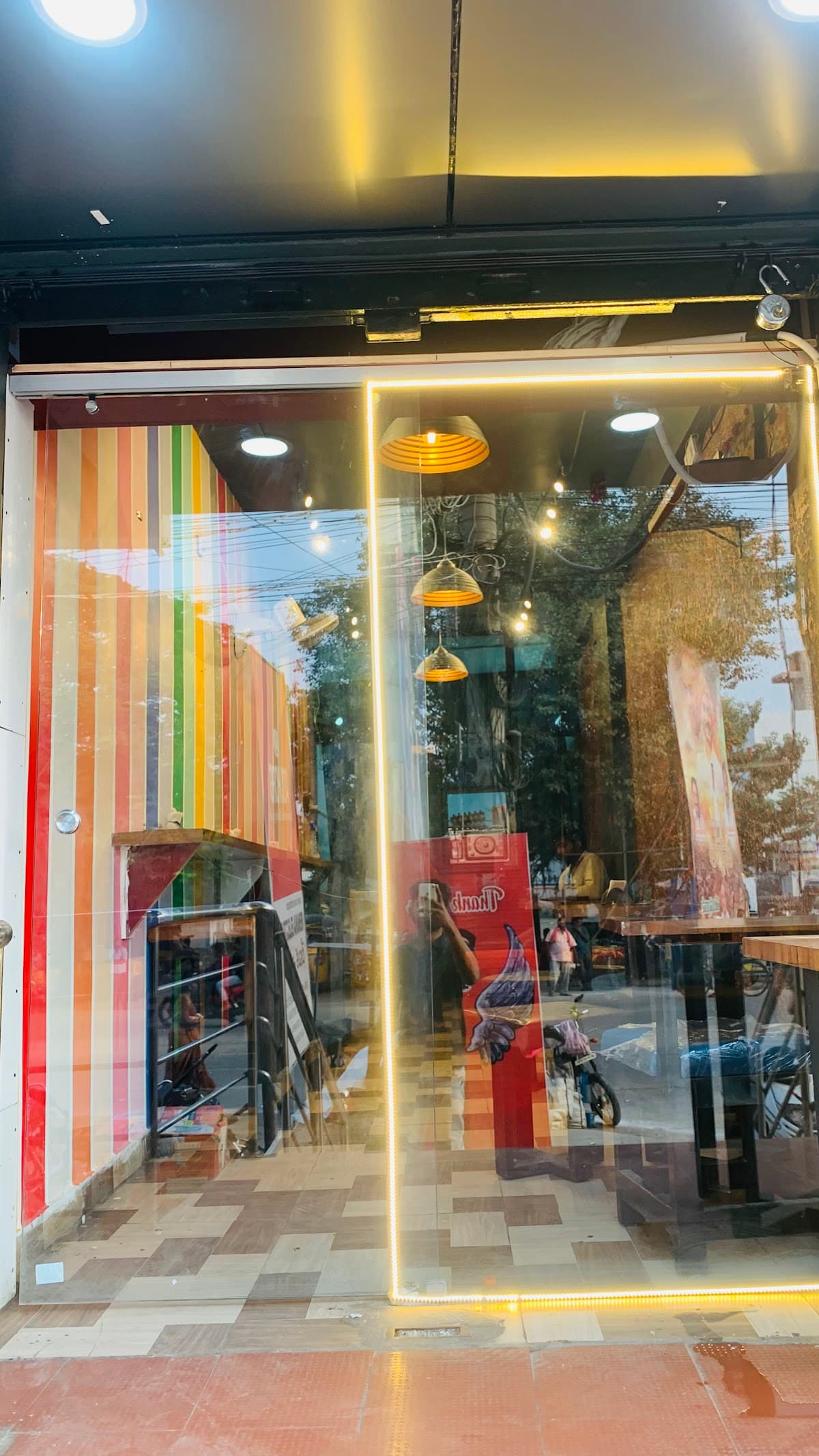 SHAKES AND MORE — photo by SHAKES AND MORE
