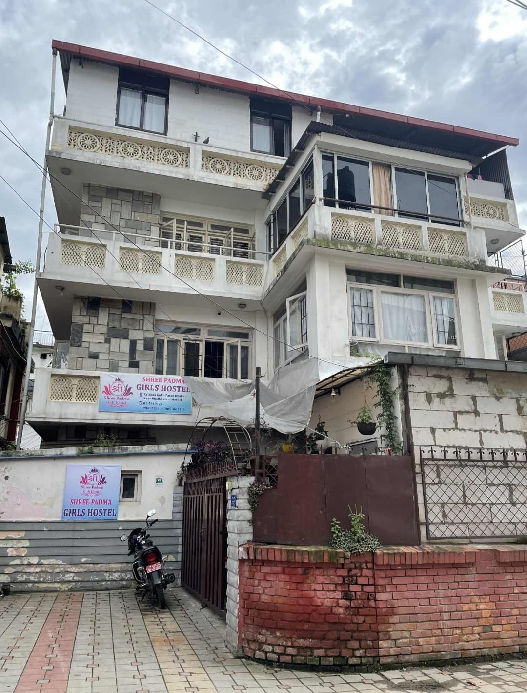 Shree Padma Girls Hostel-krishna Galli — photo by Padma Girls Hostel-krishna Galli