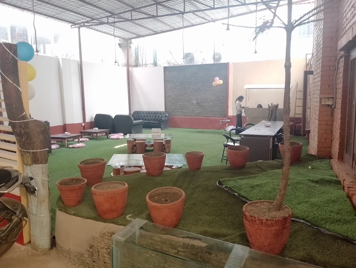 Sinki Bhanchha Ghar — photo by Ma Nish (Mr . Spark)
