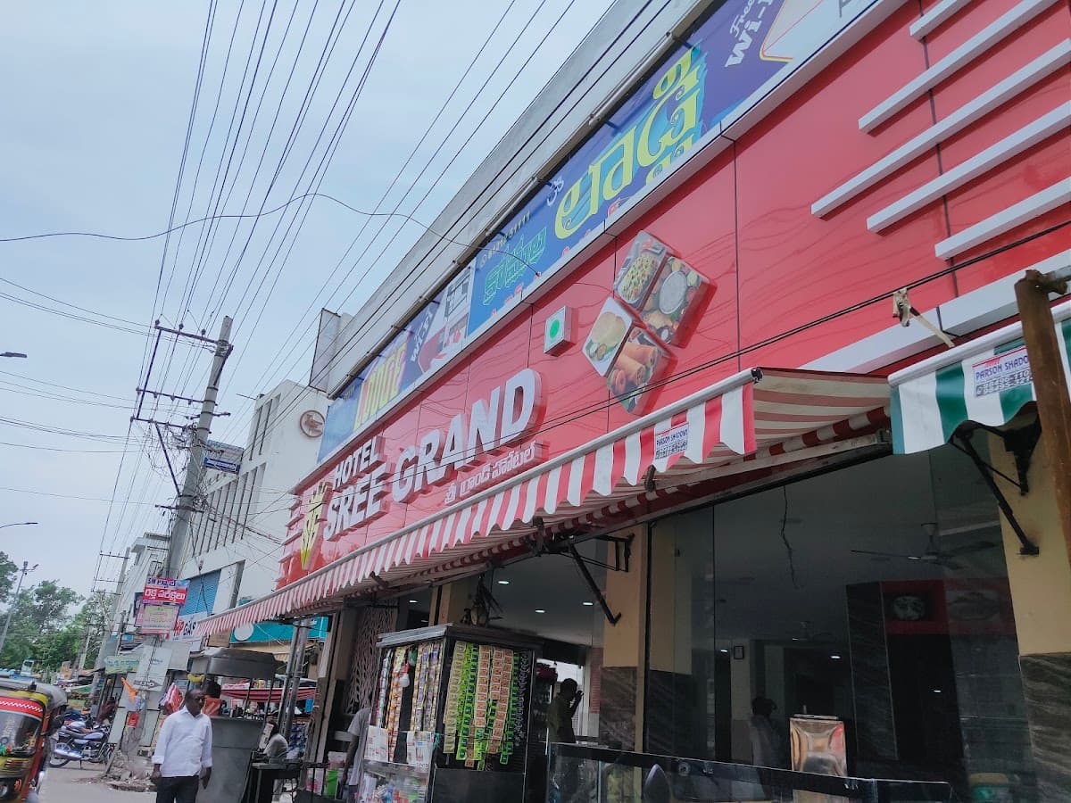 Sree grand hotel — photo by Pooja Tunuguntla