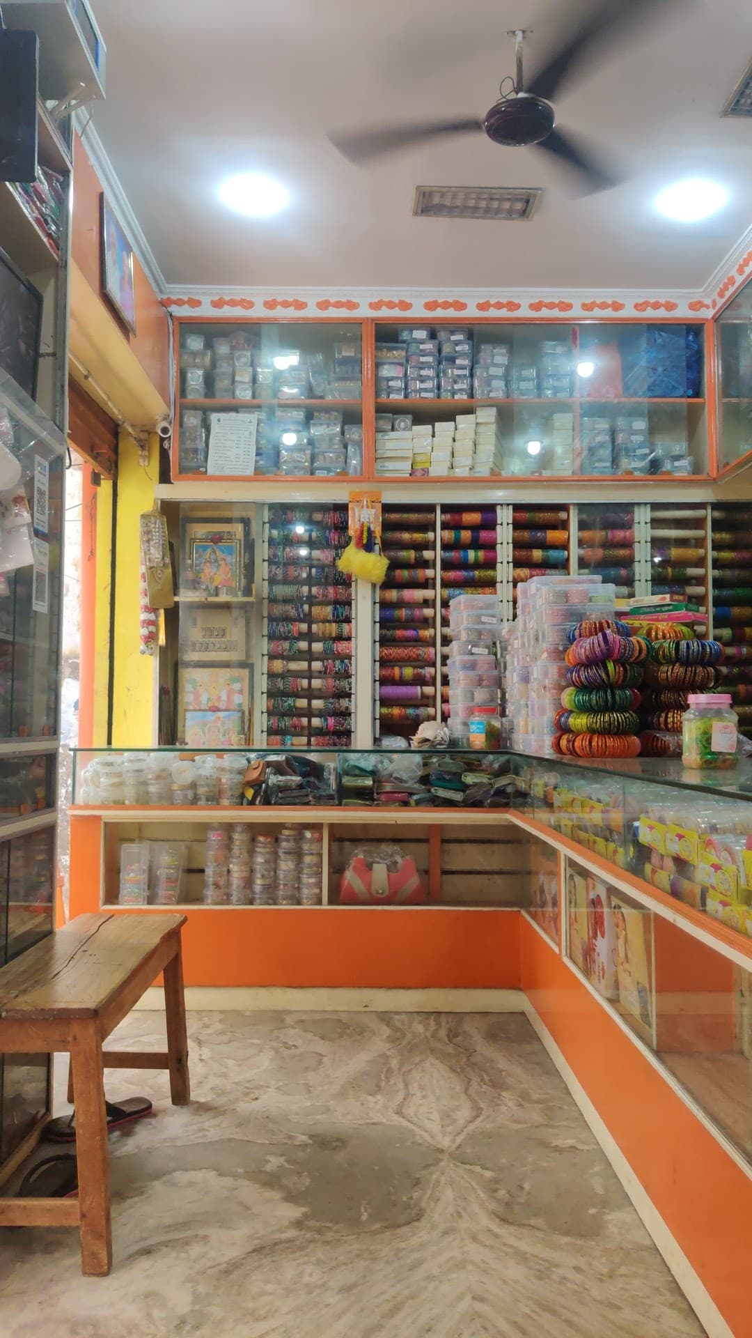 Sri Balaji Bangles And Fancy Stores — photo by kalyan gajula