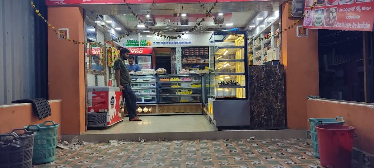 Sri Laxmi Venkateswara Benguluru Iyyangari Bakery — photo by Giri Girish