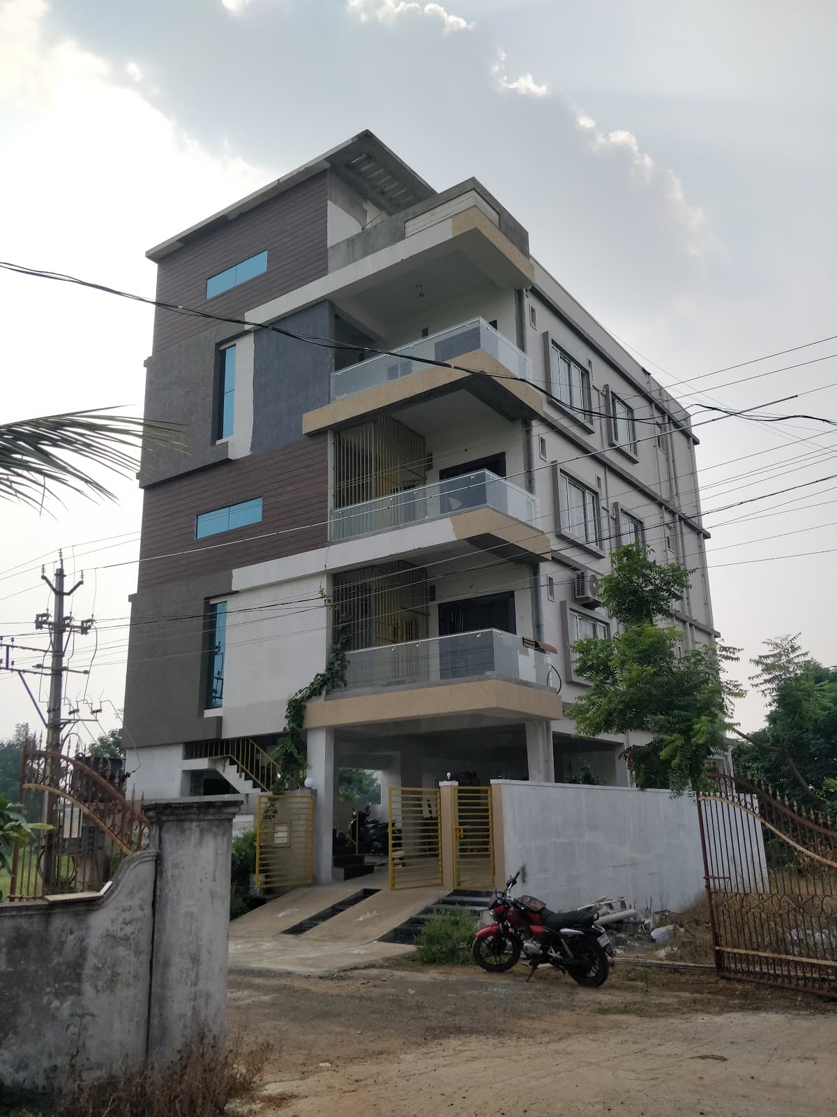 Sri Nilayam — photo by Mahesh Valleru
