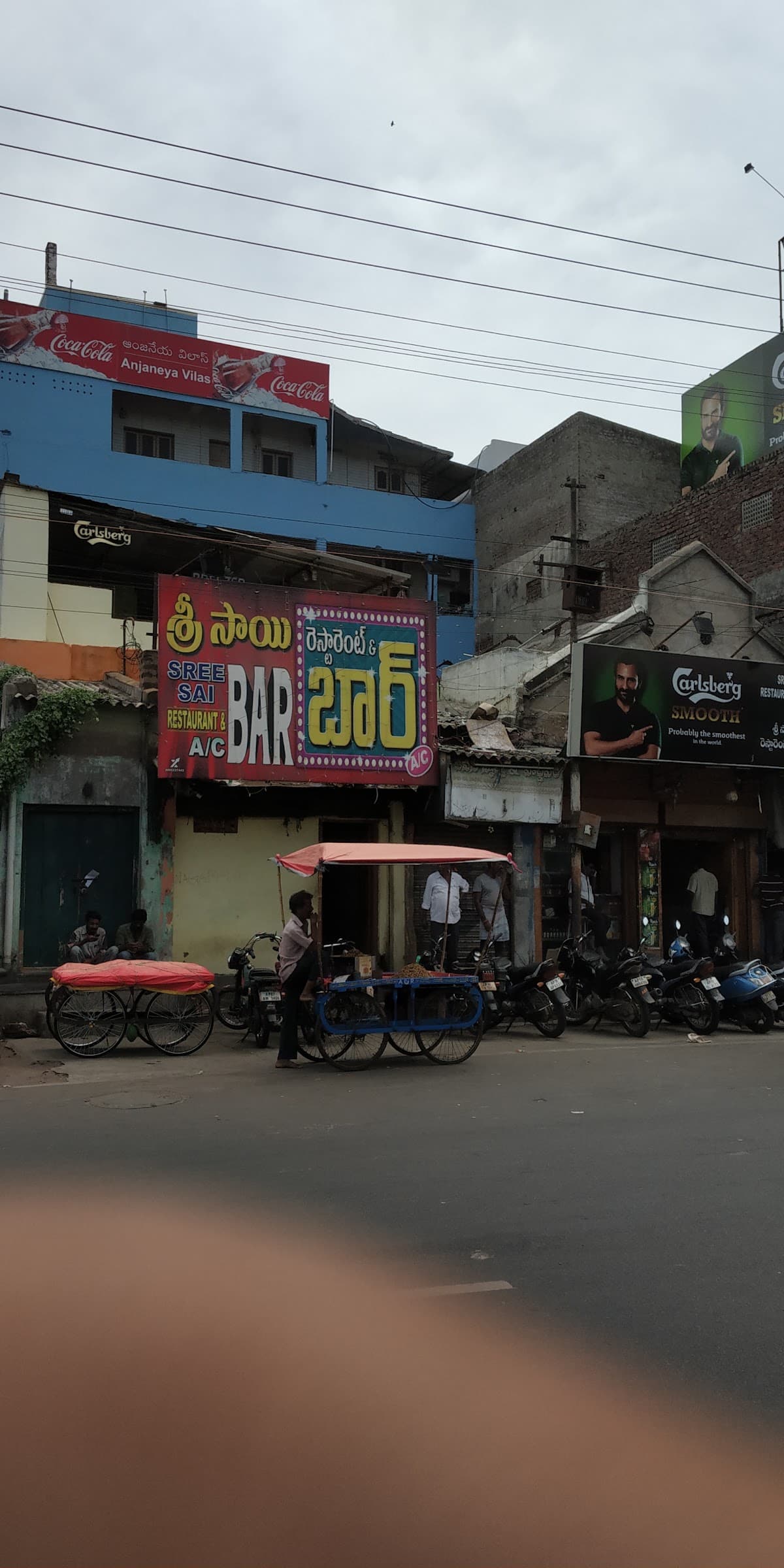 Sri Sai Restaurant & Bar — photo by INDIAN ROSSI 13