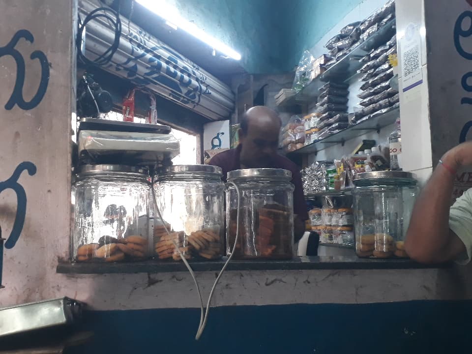 Srinu Tea Canteen — photo by Murali Mohan Nandipu Nandipu