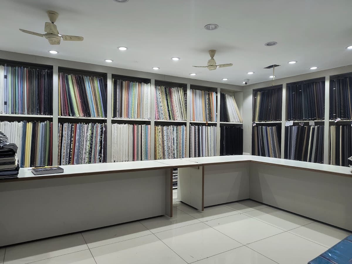 S.S. TEXTILES - ONE TOWN — photo by S.S. TEXTILES - ONE TOWN