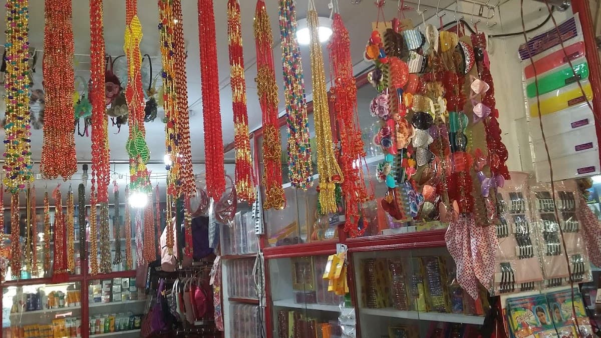 Sumitra cosmetic and pote store — photo by Nikita Shrestha