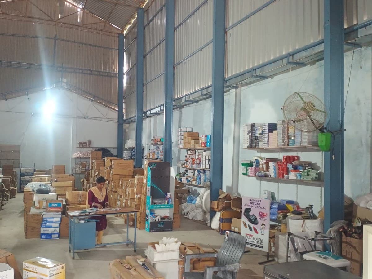 SURGICAL WORLD Warehouse — photo by SURGICAL WORLD Warehouse