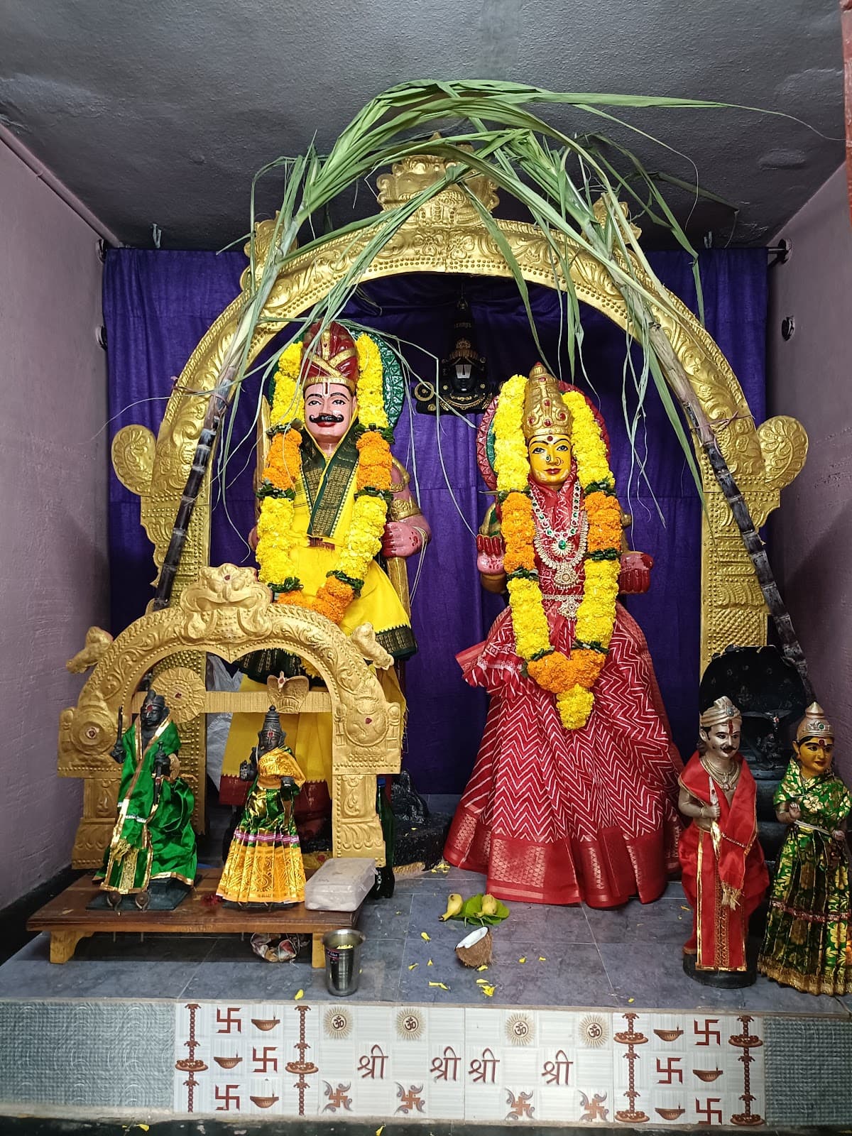 Tirupatamma temple(old) — photo by Nidadhavolu Guravarao