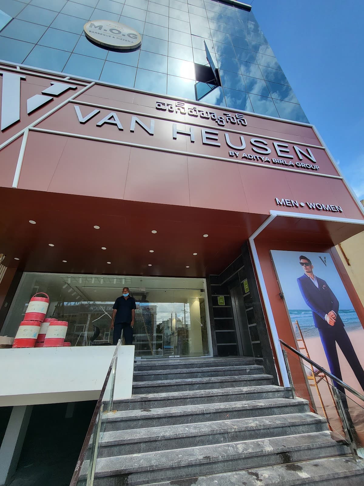 Van Heusen Men & Women Clothing Store, Brundavan Gardens — photo by All star Electric Co