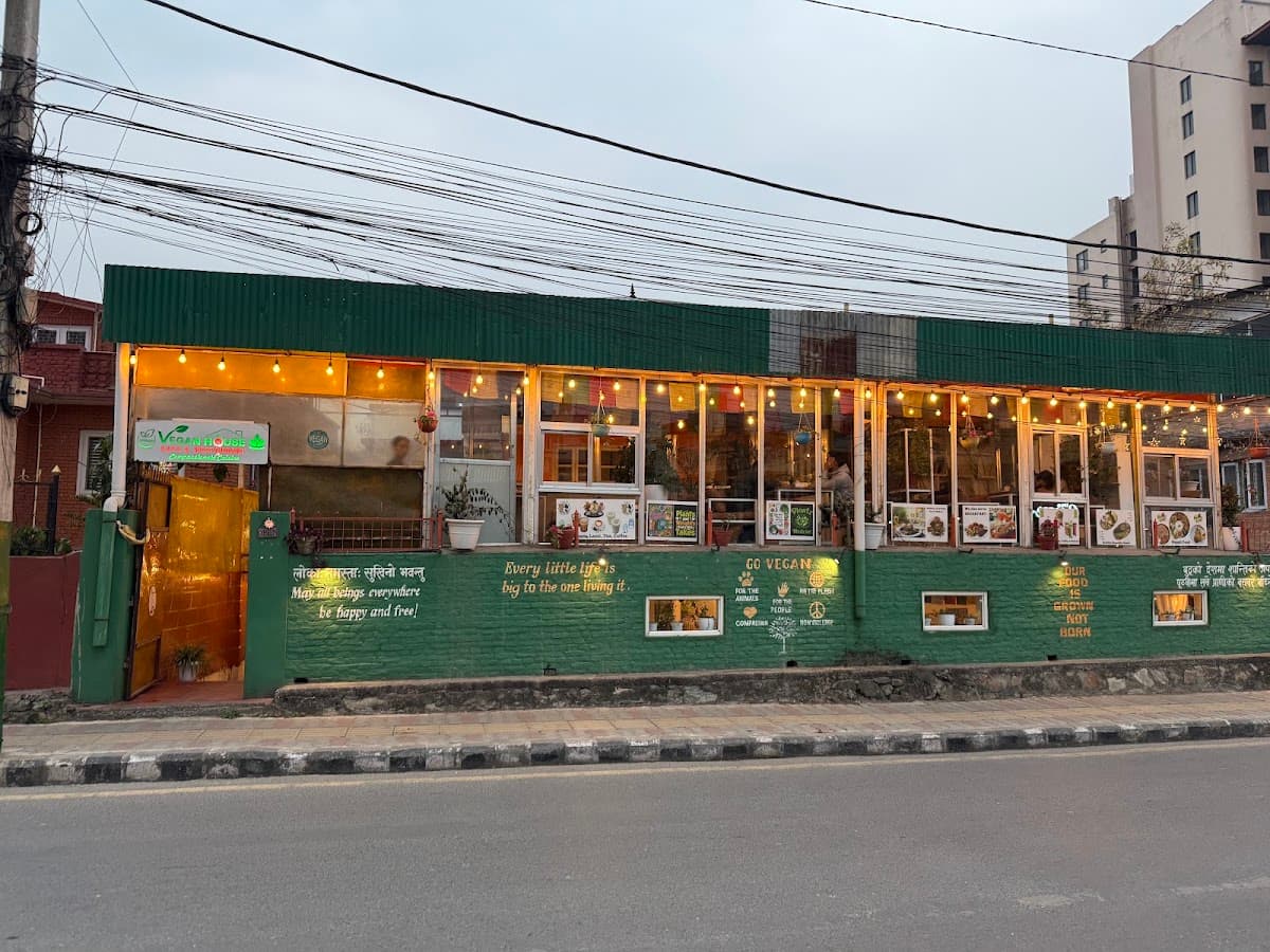 Vegan House Cafe & Restaurant — photo by Karam Saffo
