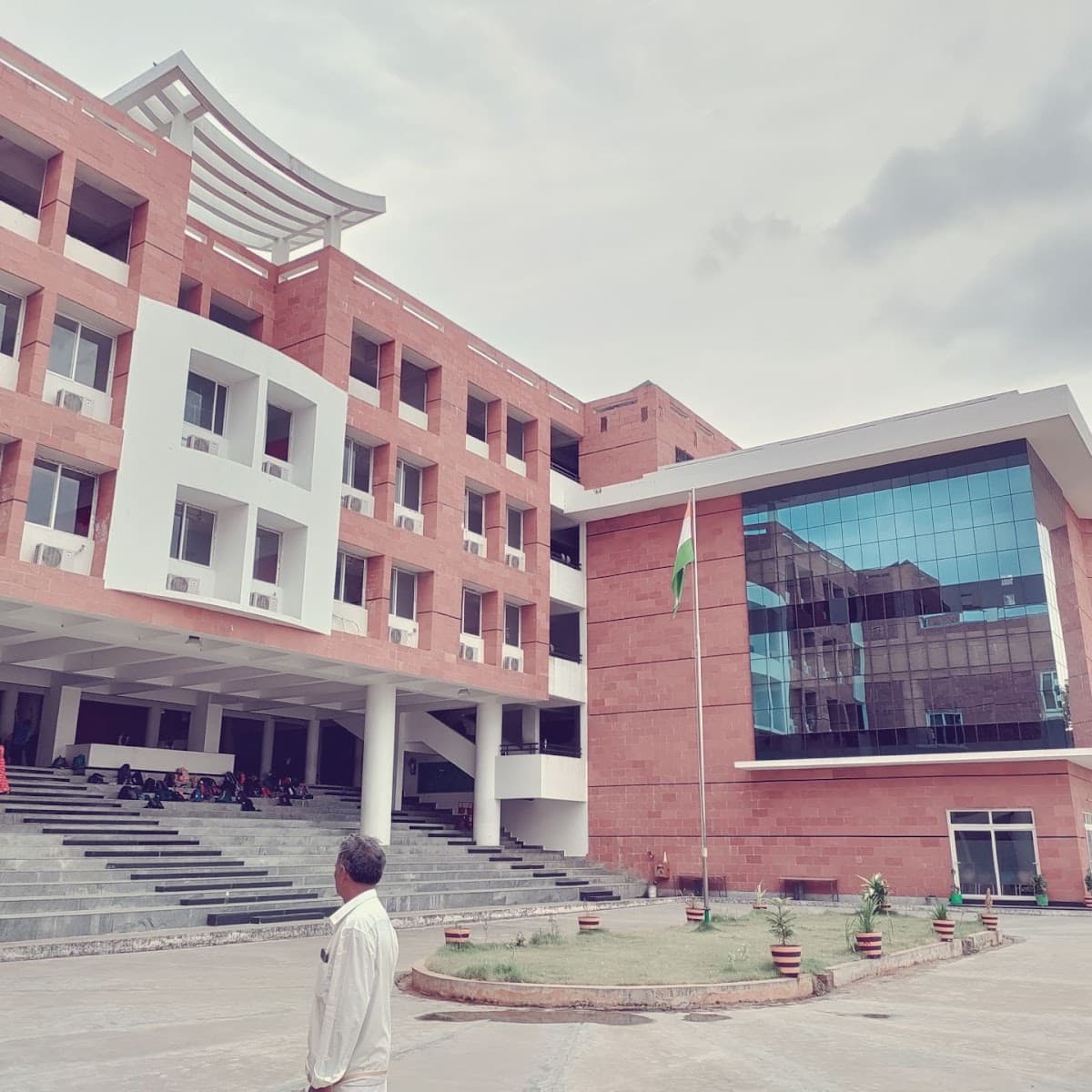 VVIT: S & H Block — photo by SUBHANI MEHABOOB