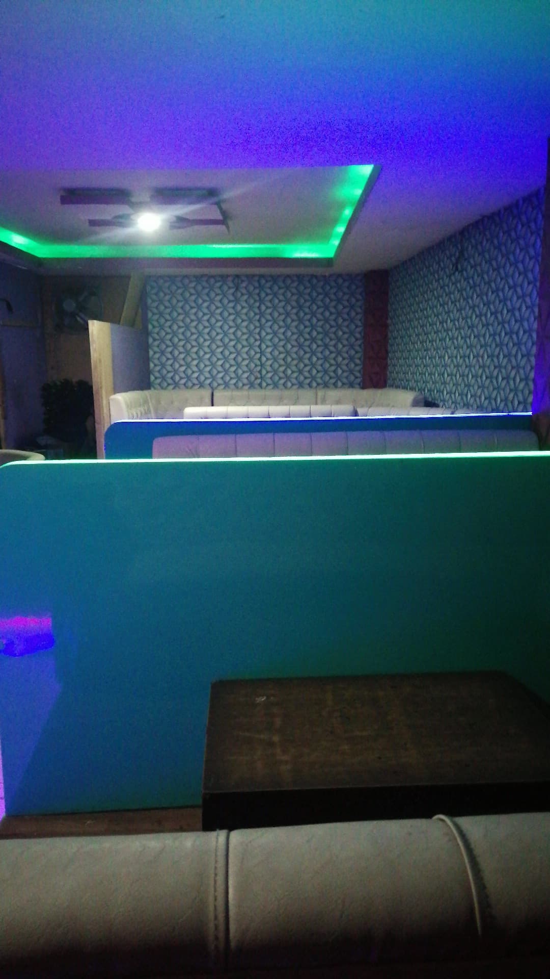 White Horse Restaurant & Bar — photo by Subash Dhakal