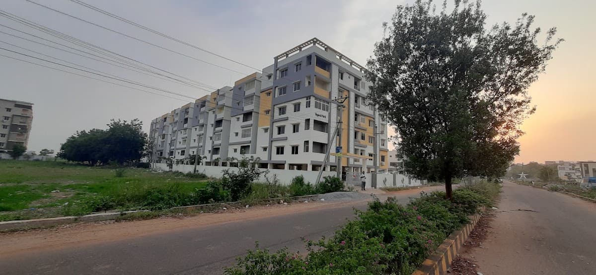 Yaganti Park — photo by vrc vidya sagar